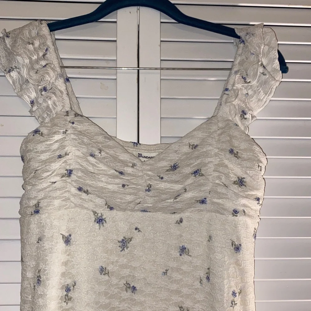 NWT Lightweight Fully Lined White with Purple Flowers Dress Size S